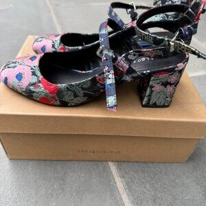 Indigo Rd. Blue Floral Tapestry Block Heels Double Strap - 8.5 M